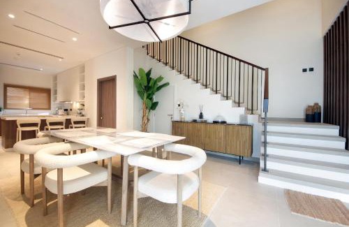 Abu Dhabi Villa | Luxury 4B + maid's with private beach access