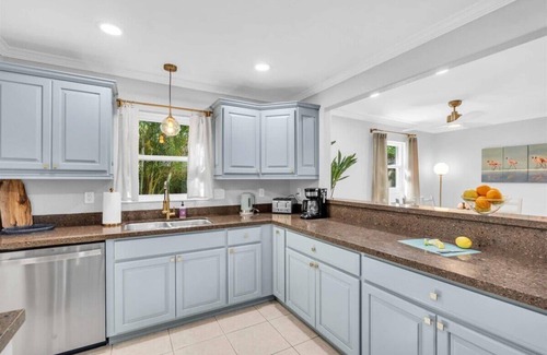 Park East House | Luxury 4BR Pool Home Near Downtown & Lido Beach