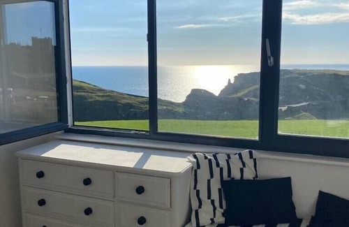Tintagel House | Luxury 5 Bedroom House with Sea View