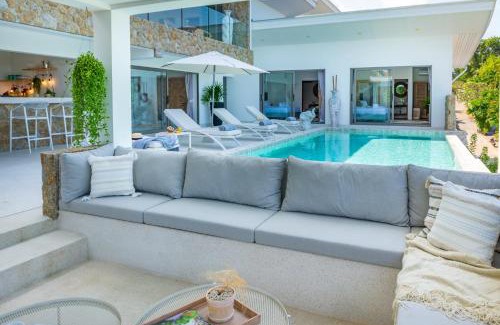 Bophut Hills Villa | Luxury 5 bedroom oceanview villa in Bophut with Staff