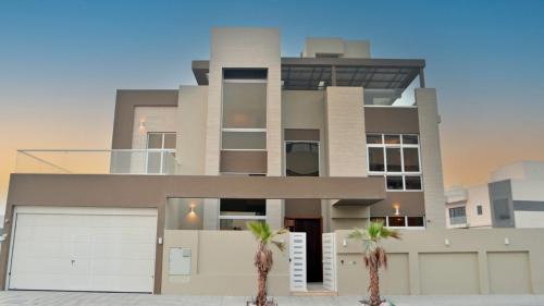 Dubai Apartment | Luxury 5 Bedroom Villa Nad Al Sheba