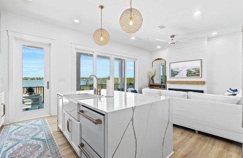 Gulf Shores House | Luxury 5 BR Beach House - Lagoon Views w Heated Pool