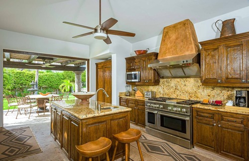 San Jose del Cabo Villa | Luxury 5 BR Ocean View Casa de las Risas w/Pool, Wifi + In-Villa Gym!