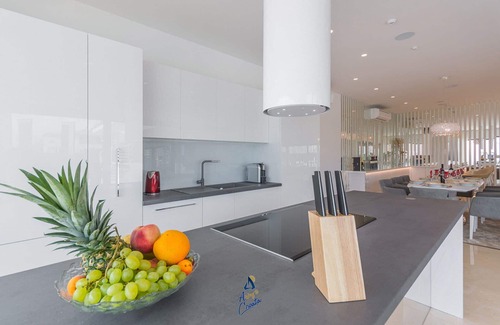 Kastelir Villa | Luxury 5-BR Villa Oasis with Private Heated Pool Near the Coast