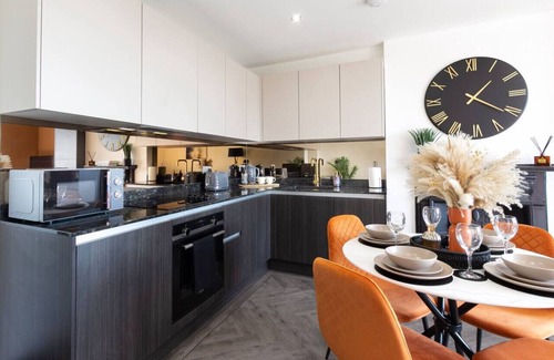 Montpelier Apartment | Luxury 5Bed 2Bath City Apartment On Street Parking