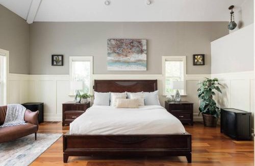 La Mesa House | Luxury 5br 3 5ba w Pool & Hot Tub
