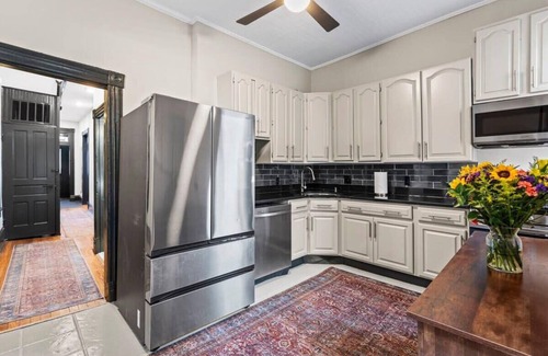 Shaw Apartment | Luxury 5BR DC Townhome + Private Outdoor Patio