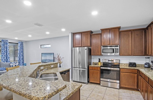 Loughman Resort | Luxury 6-Bed Family Villa: Pool, Spa & BBQ Retreat