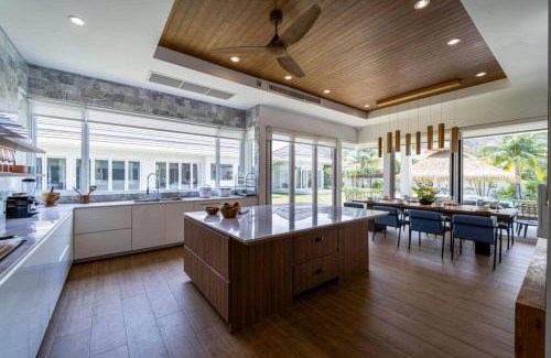 Hua Hin Villa | Luxury 7 Bedroom Pool Villa WL67