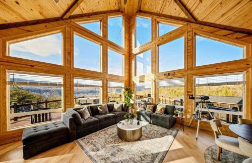 Milam House | Luxury A Frame 5BR Hot Tub & Mountain Views