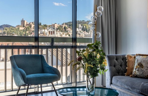 Granada City Center Apartment | Luxury Alhambra Penthouse Collection Morayma