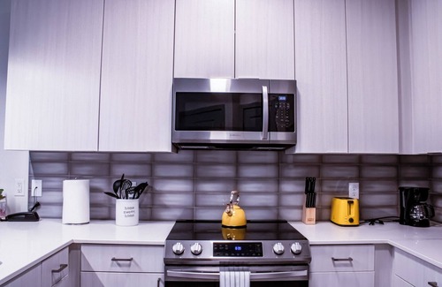 Madison Apartment | Luxury and Comfort, Spacious and Equipped, Pet Friendly and Local