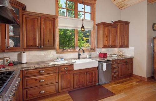 Angler Mountain Ranch House | Luxury Angler Mountain Lodge with Stunning Mountain Views