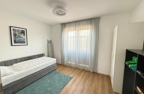 Ebersbach an der Fils Apartment | Luxury Apartment 4 bedrooms Self check in out