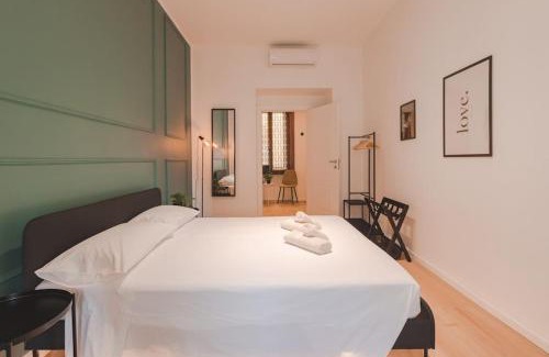 Trieste City Centre Apartment | Luxury Apartment - 8 person - Centro Storico Trieste