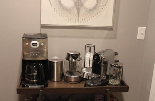 Kutzky Park Apartment | Luxury Apartment Close to Mayo and St. Mary s.