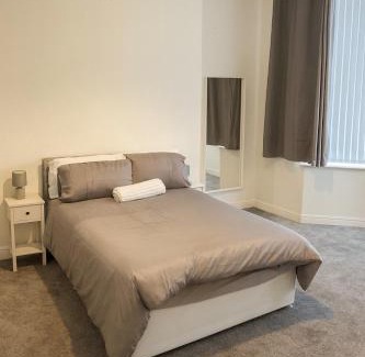 Yarm Apartment | Luxury Apartment in Yarm, surrounded by nature walks, and Yarm High Street, Famous Roseberry Topping
