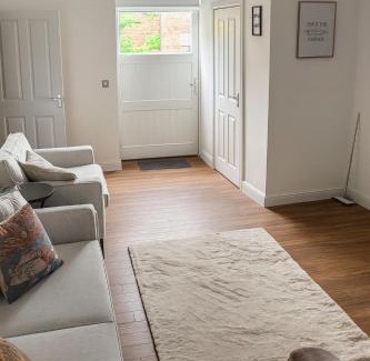 Yarm Apartment | Luxury Apartment in Yarm, surrounded by nature walks, and Yarm High Street, Famous Roseberry Topping
