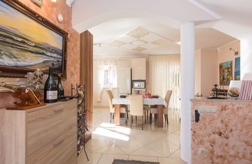 Opric Apartment | Luxury Apartment in Beautiful Villa Emily With Amazing Sea view