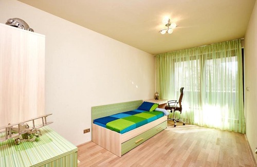 Prague 8 Apartment | Luxury Apartment in Prague and FREE Parking!