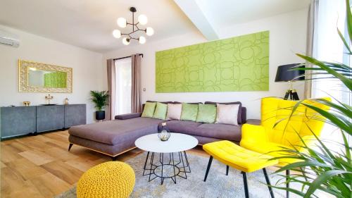 Cizici Apartment | Luxury apartment Viktorija with private pool