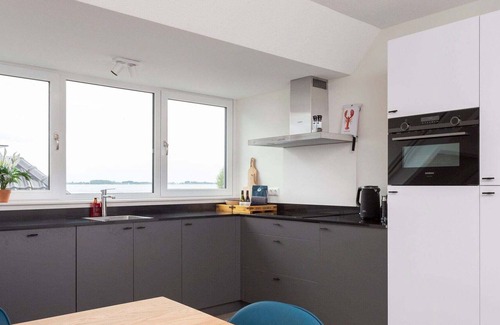 Offingawier Apartment | Luxury apartment with terrace