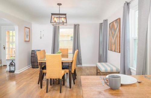 Appleton House | Luxury Appleton Home - 4 Bedrooms BBQ & Free Parking