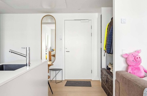 Sydhavnen Apartment | Luxury Apt with Harbor Views 1