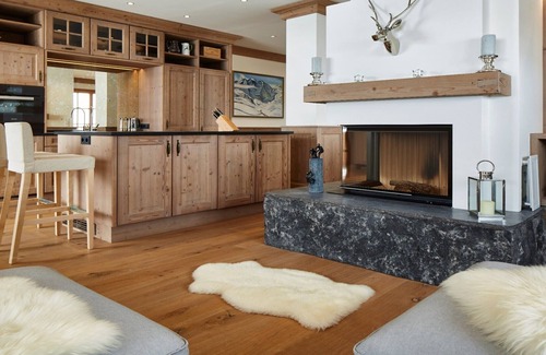 St. Christoph Ski Chalet | Luxury ski-in-out apartment with amazing views linked to exclusive 5-star hotel