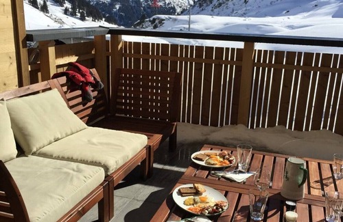 St. Christoph Ski Chalet | Luxury ski-in-out apartment with amazing views linked to exclusive 5-star hotel