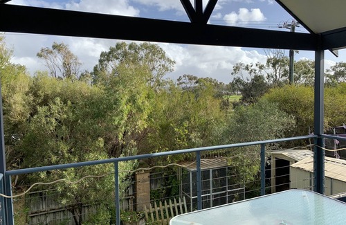 Quindalup House | Luxury at The Cove - Walk to the beach and town