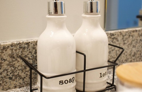 Lawrenceville Apartment | Luxury away from the noise by the pool