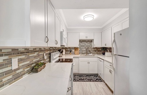 Siesta Key Apartment | Luxury Bayside Condo – Pool, Tennis & Marina