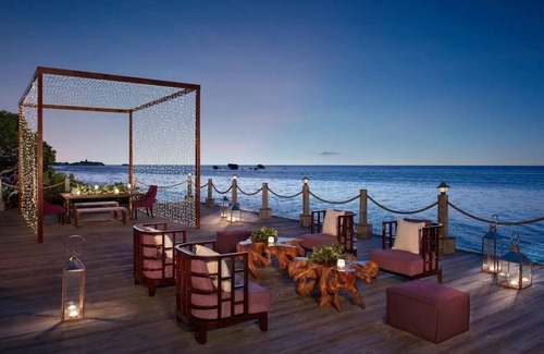 Montego Bay Resort | Luxury Beachfront All Inclusive Resort Jamaica Swim Out Ocean View