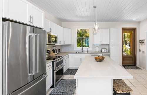 Jimmy Hill House | Luxury Beachfront Home with Private Pool