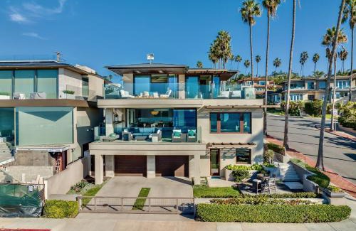 Beach Barber Tract House | Luxury Beachfront Home with Hot Tub & Ocean Views