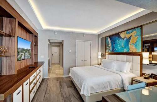 Central Beach Apartment | Luxury Beachfront Studio with Daily Cleaning