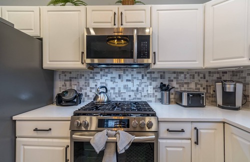 Atlantic City House | Luxury Beachside Vacation Getawayn-OceanView, King beds, Steps to beach, Casino