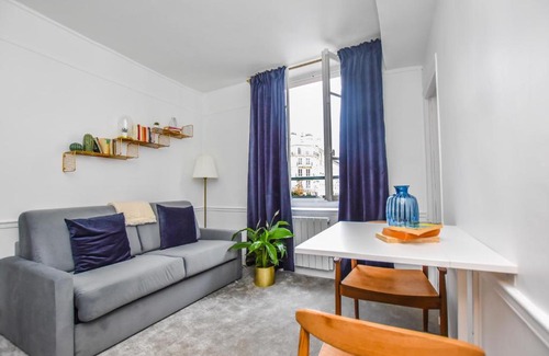 Notre-Dame-des-Champs Apartment | Luxury Bedroom St Germain - Bon Marché