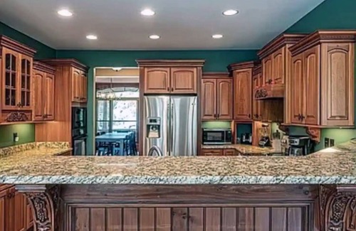 Blue Ridge House | Luxury Blue Ridge Retreat Pool & Sauna – Close to Orchards