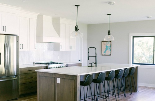 Brainerd House | Luxury Brainerd Sandy Beach Lake Cabin - Sleeps up to 18!