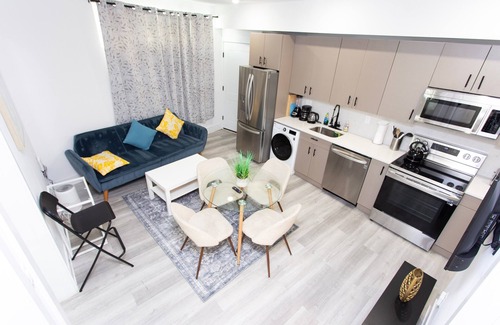 Kingman Park Bed & Breakfast | Luxury Capitol Hill Retreat with In-House Services