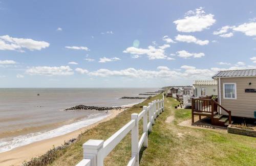 Hopton on Sea Other | Luxury Caravan For Hire At Hopton Holiday Park With Full Sea Views Ref 80010H