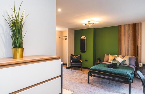 Derby Apartment | Luxury Central Derby Apartment