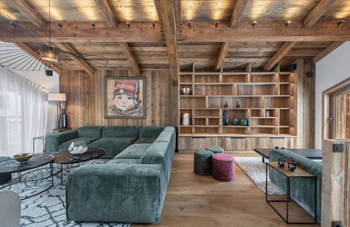 Le Praz Ski Chalet | Luxury Chalet with Pool, Near Ski Lifts in Courchevel