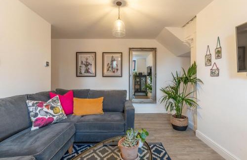 Chester Apartment | Luxury Chapel Apartment within City Walls