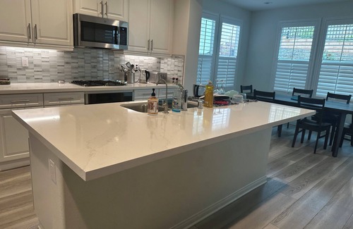 Corona Bed & Breakfast | Luxury Charming bed & breakfast in beautiful Mountain View home by Glen Ivy Spa