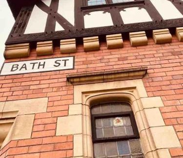 Chester House | Luxury City Centre Townhouse - Sleeps 6