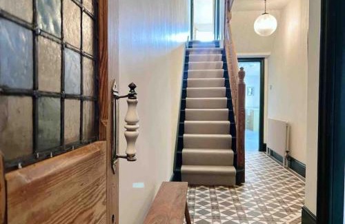 Chester House | Luxury City Centre Townhouse - Sleeps 6