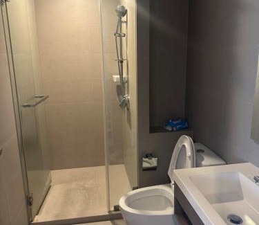 Bang Chak Apartment | Luxury condo - BTS Punnawithi - Pool, Gym, Sauna